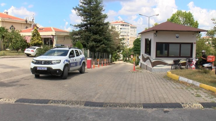 İşten çıkarılınca şantaj yaptığı ileri sürülen kadının eve silahlı saldırı düzenletti iddiası