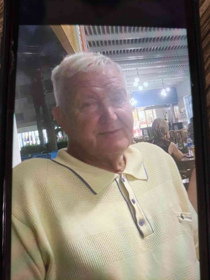 Kayıp İngiliz turist su kanalı içinde yaralı olarak bulundu