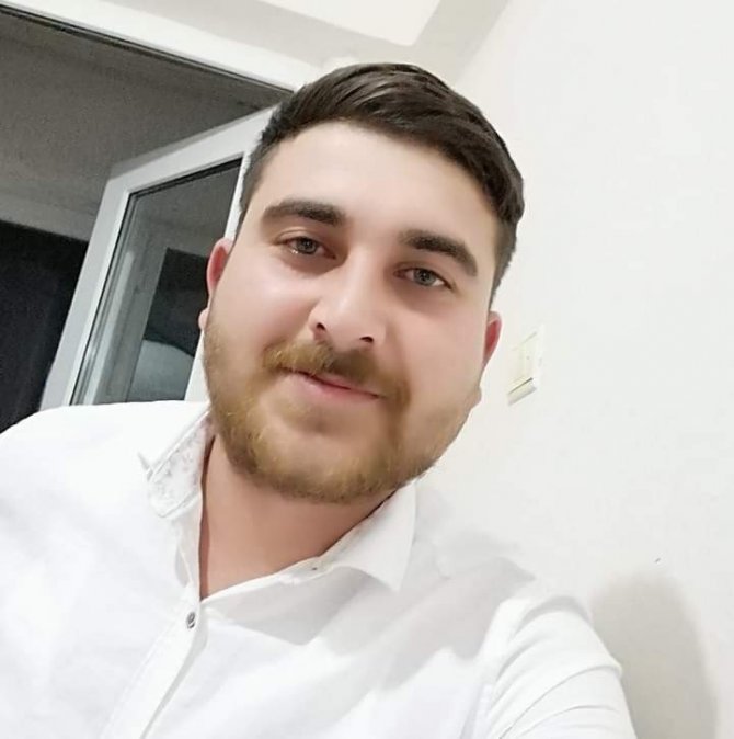 Motosiklet ile otomobil çarpıştı: 2 ölü, 1 yaralı