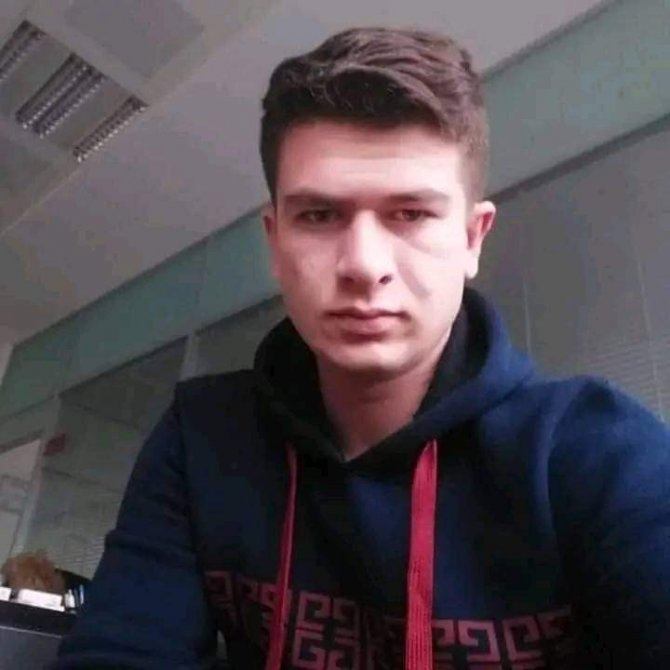 Motosiklet ile otomobil çarpıştı: 2 ölü, 1 yaralı