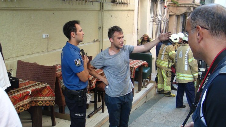 Otelde yangın paniği