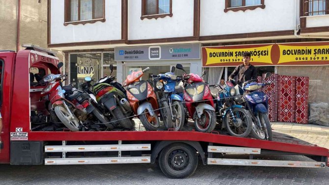 Sorgulaması yapılan 785 motosikletten 39’u trafikten men edildi