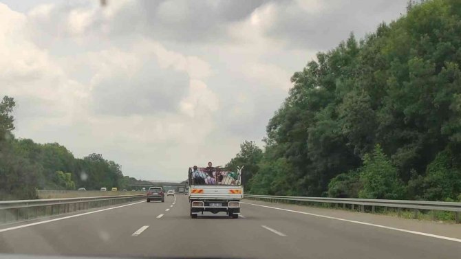 TEM’de tehlikeli eğlence