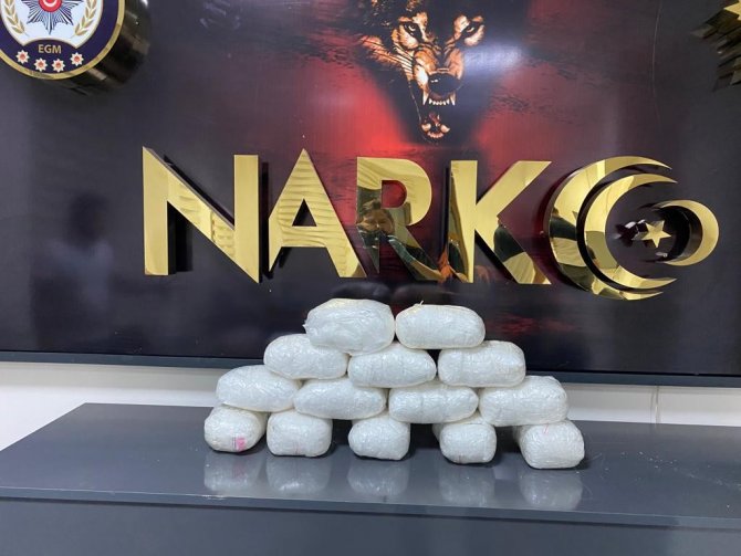 Ağrı’da 14 kilo 242 gram toz esrar ele geçirildi