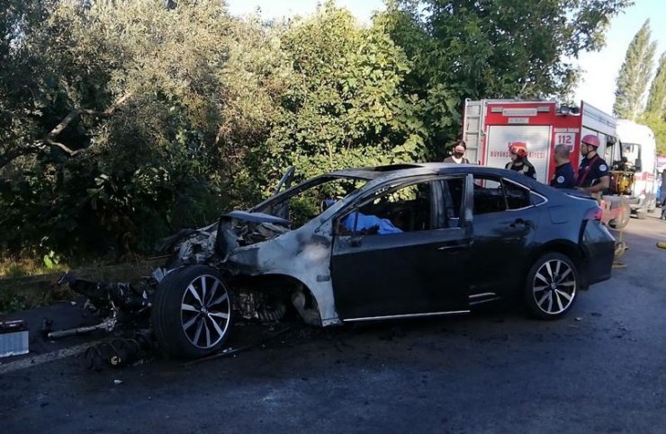 Bursa'da alev alan aracın Kazakistanlı sürücüsü öldü