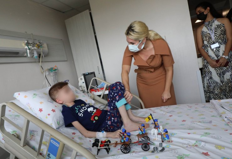 Cem Muhammet 2 kilo 100 gram aldı, çikolata yemeye başladı