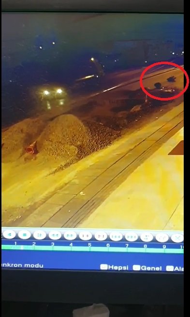 Çukurun üzerinden atlarken düşen motosiklet sürücüsü yaralandı