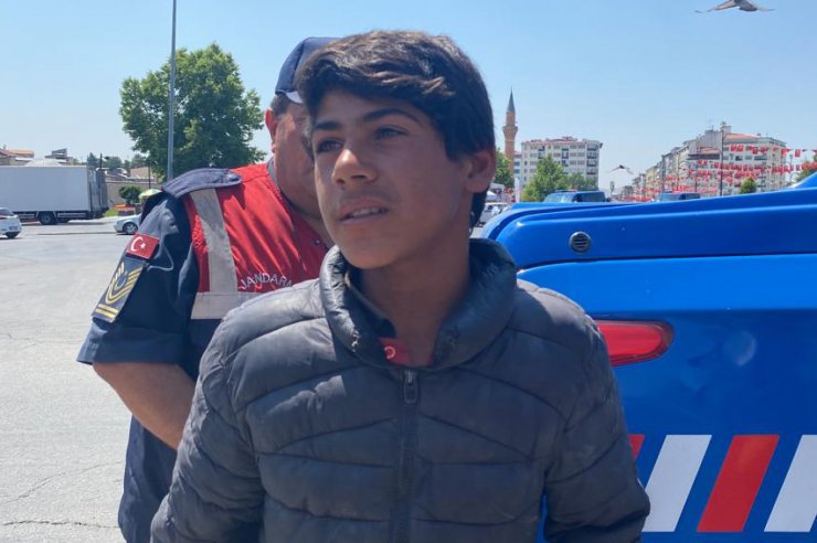 Dün geceden beri kayıp olan 13 yaşındaki Mehmet, bulundu