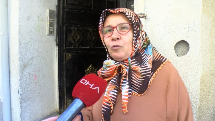 Esenyurt'ta çatı çatı gezip evi soydular; o anlar güvenlik kamerasında