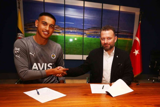 Fenerbahçe, İrfan Can Eğribayat’ı kiraladı