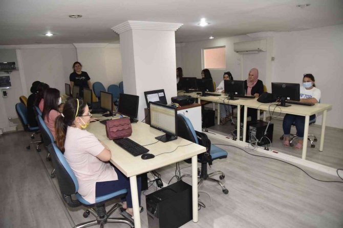 Hem öğreniyorlar hem eğleniyorlar