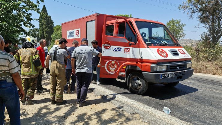 İzmir'de hafif ticari araçlar çarpıştı: 10 yaralı