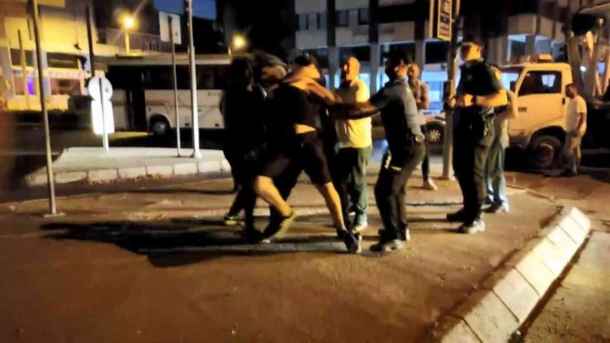 Kazaya karışan ehliyetsiz sürücü sinir krizi geçirdi