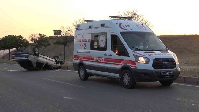 Konya yolundaki tıra çarpan otomobil takla attı: 1 yaralı