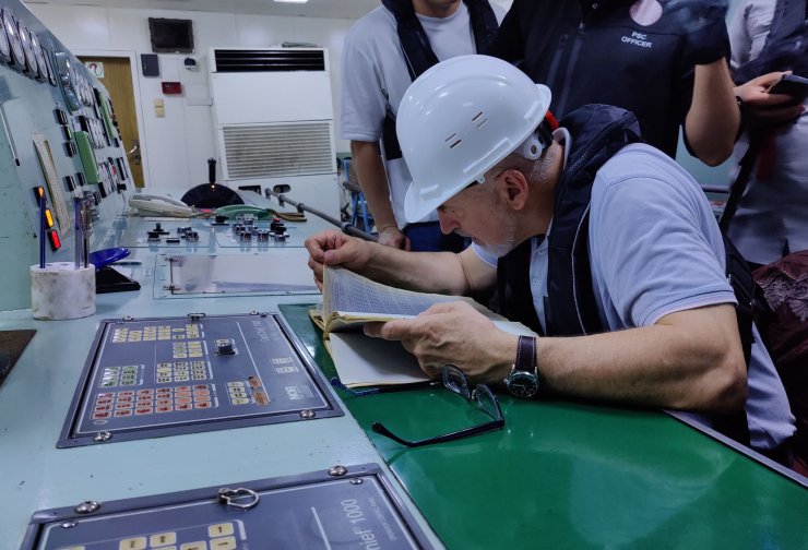 Tahıl yüklü gemi Razoni'de denetimler tamamlandı