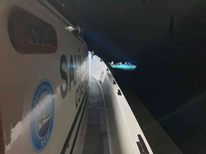 Aydın’da 21 düzensiz göçmen kurtarıldı