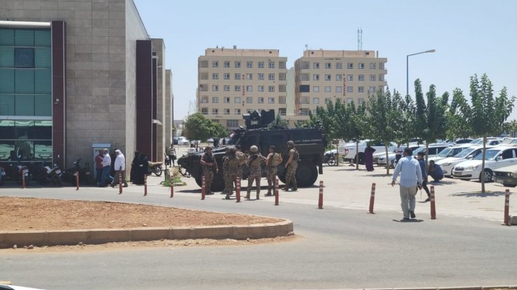 Cinayet şüphelisini jandarma aracından indirilirken öldüren kişi tutuklandı
