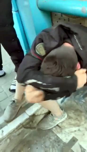 Dayak yiyen uyuşturucu şüphelisi adliyede