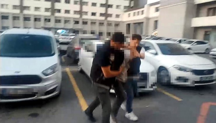 Dayak yiyen uyuşturucu şüphelisi adliyede