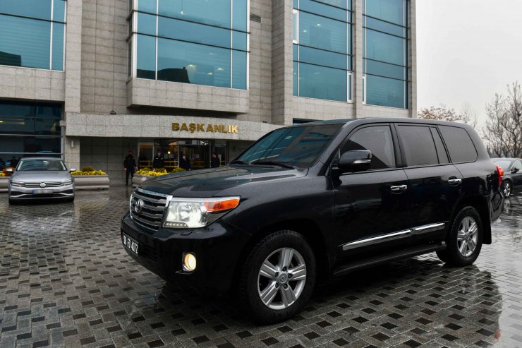 Melih Gökçek'in belediyeye iade ettiği zırhlı cip satıldı