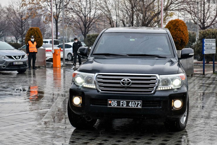 Melih Gökçek'in belediyeye iade ettiği zırhlı cip satıldı