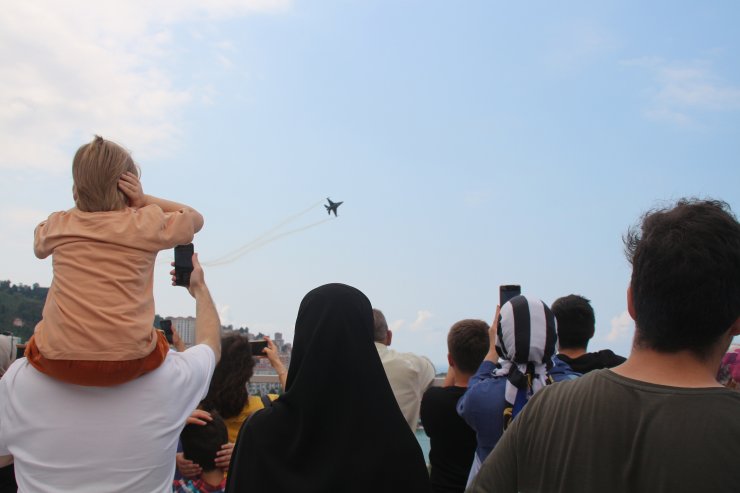 Rize'de SOLOTÜRK heyecanı