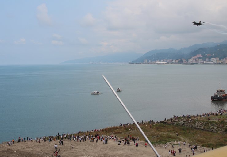 Rize'de SOLOTÜRK heyecanı