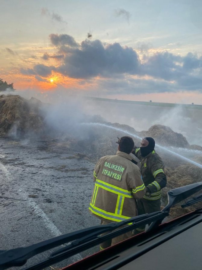 Saman yüklü tır alev alev yandı
