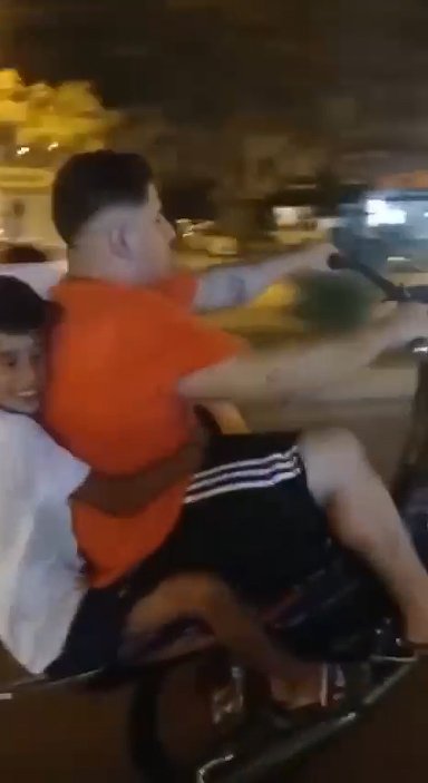 Tehlikenin sınırlarını zorladılar; o anlar kamerada