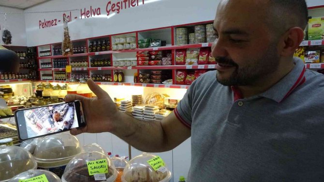 Tırnakçılık yaparak kaşla göz arasında para çaldılar