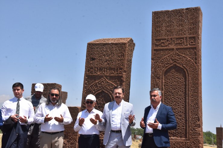 TOBB Başkanı Hisarcıklıoğlu: Zengin olmanın yolu ticaret ve sanayiden geçer
