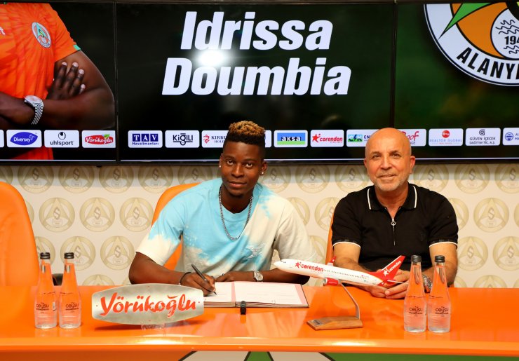 Alanyaspor, Sporting'den İdrissa Doumbiya'yı kiraladı
