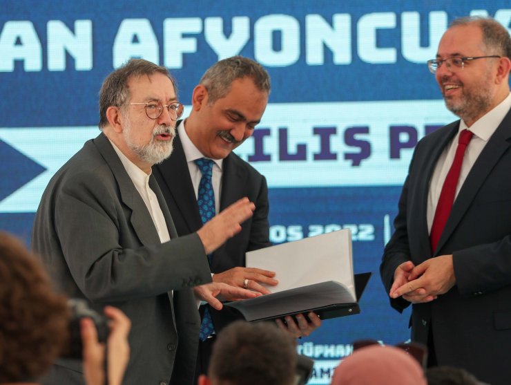 Bakan Özer, müfredata yeni eklenen dersi duyurdu