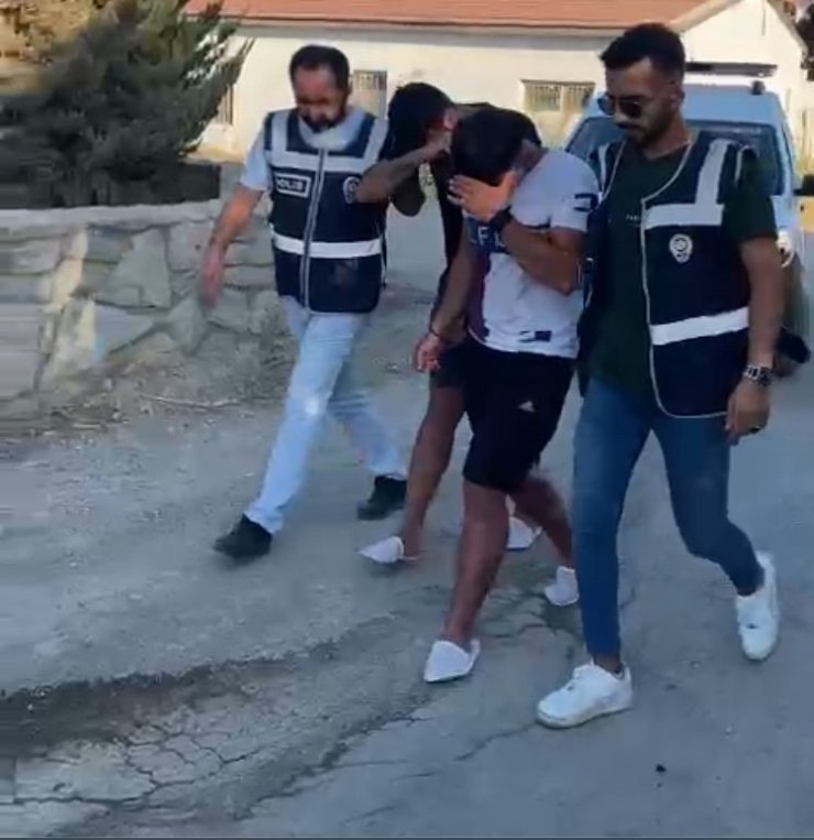 2 organizatör ve 56 kaçak göçmen yakalandı