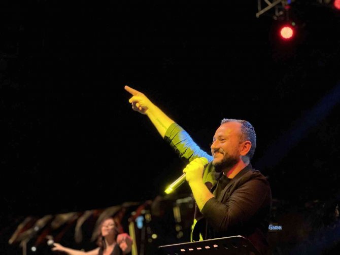 Düzcelileri sağanak bile durduramadı