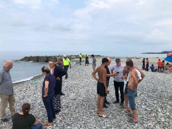 Rize’de denize giren yaşlı adam boğuldu