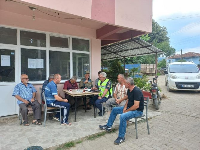 Traktör kullanan sürücülere bilgilendirme