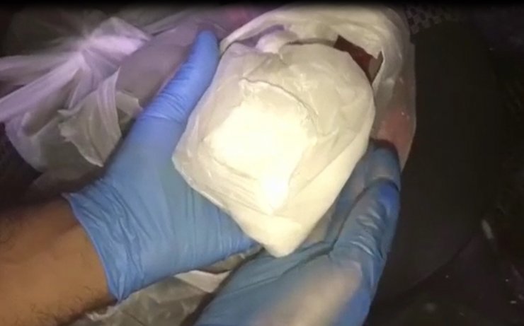 Elazığ'da araçta metamfetaminle yakalanan 2 şüpheli tutuklandı