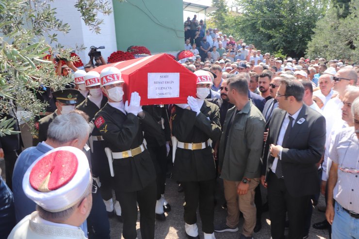 Şehit Uzman Çavuş Ergin, Manisa'da son yolculuğa uğurlandı