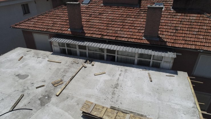 Apartman duvarı manzaralı balkonlar