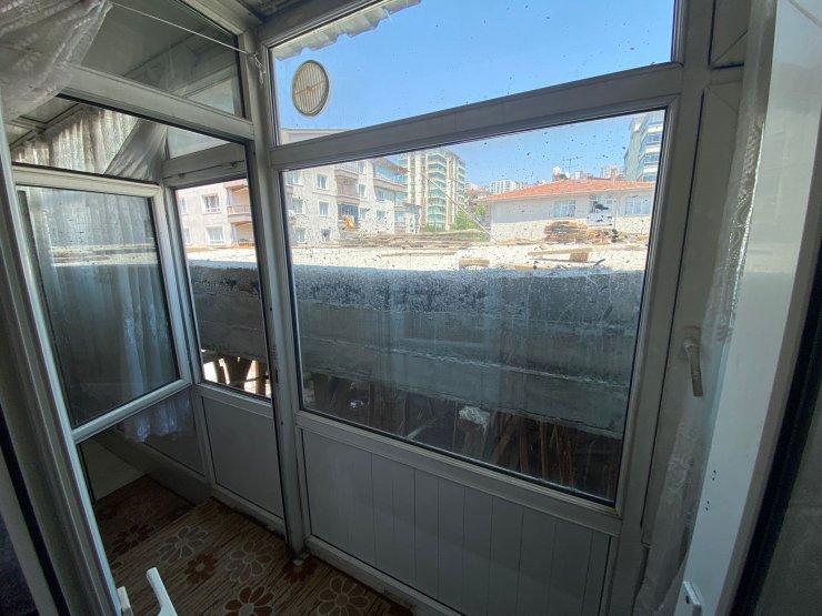 Apartman duvarı manzaralı balkonlar