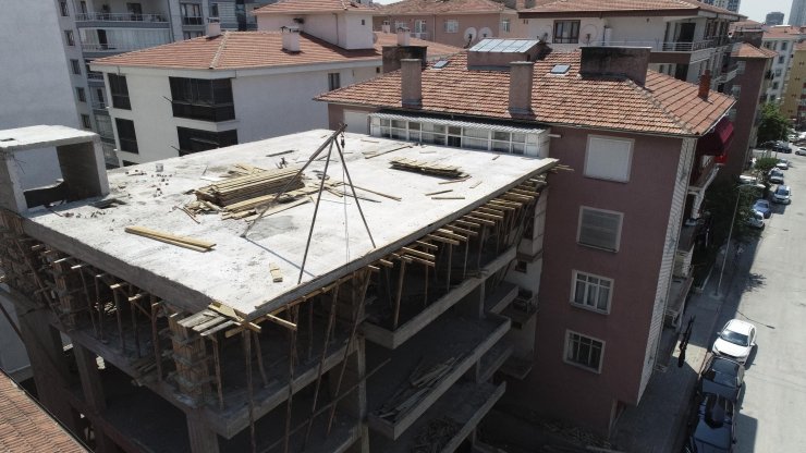 Apartman duvarı manzaralı balkonlar