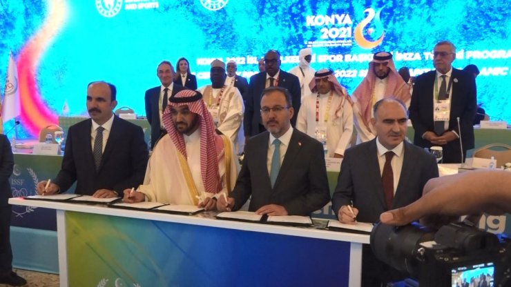 Bakan Kasapoğlu Konya'da konuştu: İslam dünyasının birlikteliği, tüm dünyaya örnek teşkil edecek