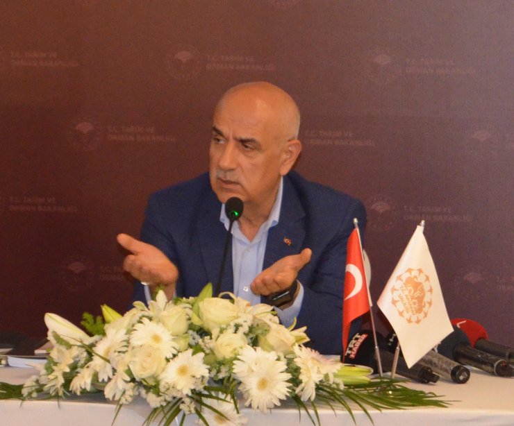 Bakan Kirişci: Marketlerimizde bir ürünün kıtlığı yaşanmadı