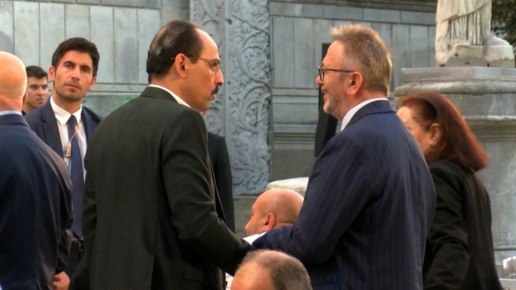 Cumhurbaşkanı Yardımcısı Oktay: Cemevlerine yapılan saldırıların peşlerini bırakmayacağız