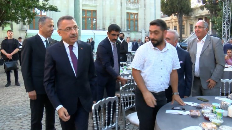 Cumhurbaşkanı Yardımcısı Oktay: Cemevlerine yapılan saldırıların peşlerini bırakmayacağız