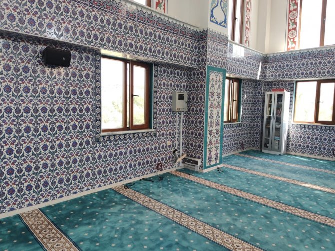 Elazığ’da hırsızlar gece camiye girdi