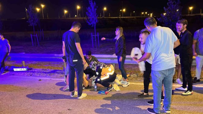 İki kazada araçlar takla attı: 2’si ağır 6 yaralı