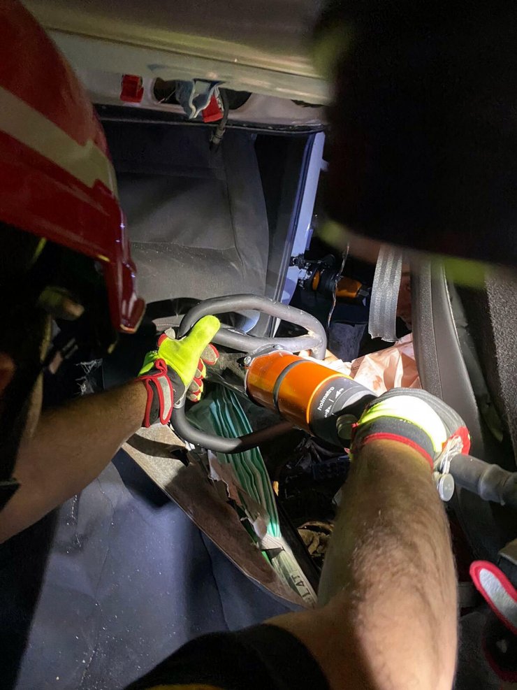 Muğla'da otomobil şarampole yuvarlandı: 2 ölü, 2 yaralı