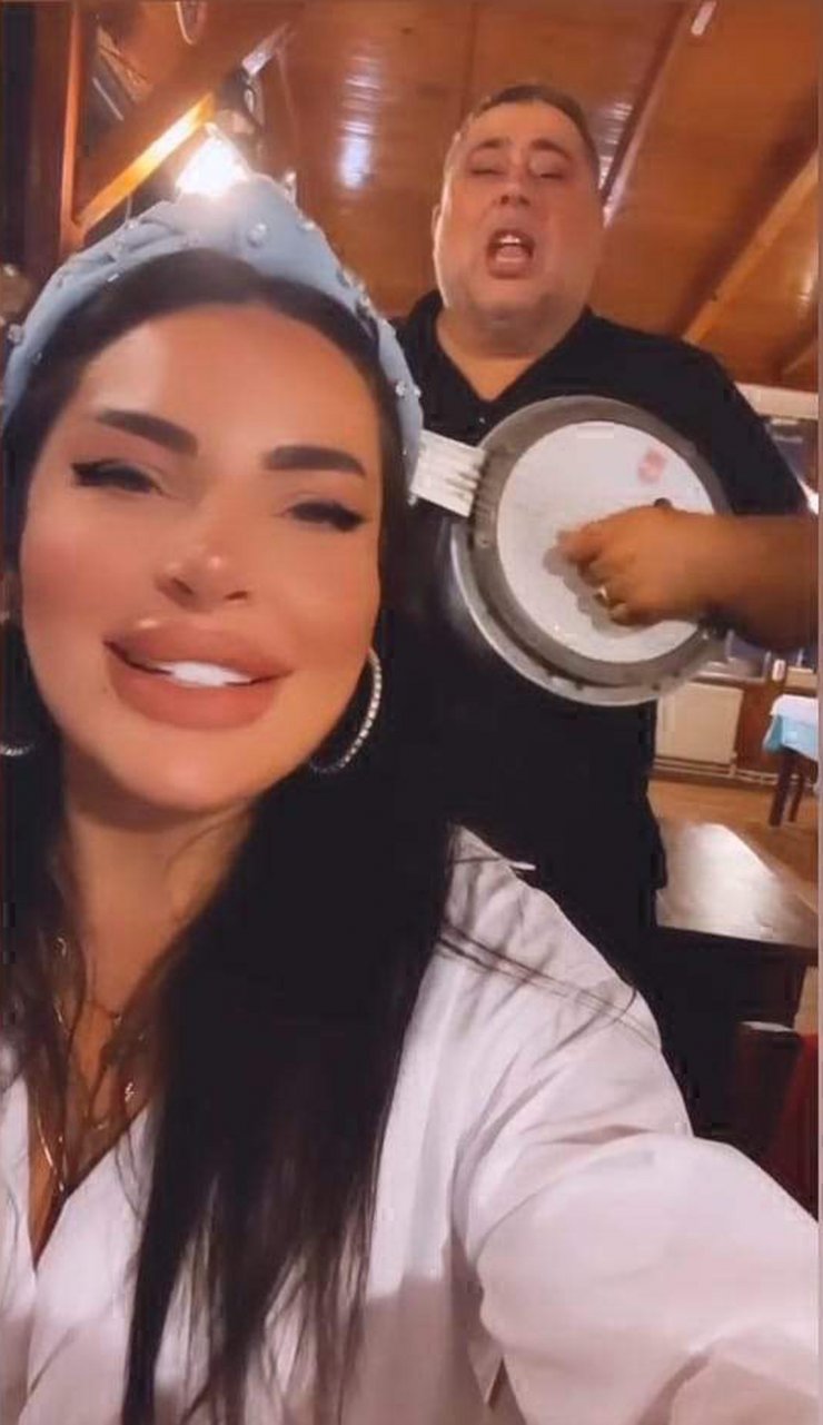 Sevgilisini kolundan tutup, 25 metrelik uçurumdan ölüme atladılar